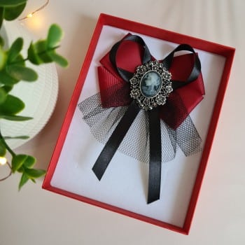 accesoriu de pus la camasa