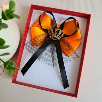 accesoriu de pus la camasa