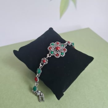 bratara argintie cu pietricele colorate